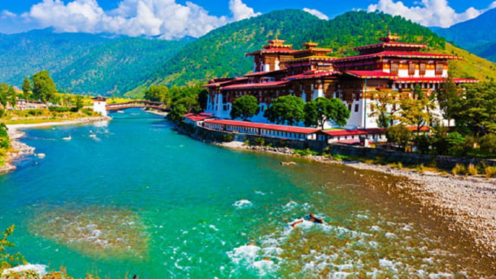 Bhutan reduces fees for Bangladeshi tourists