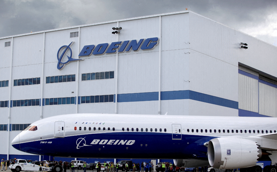 How Boeing continues to fly despite the weight of $32 billion loss on its wings?