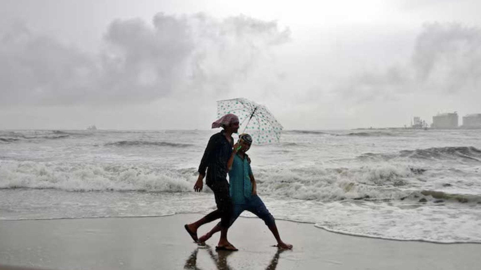 India's key monsoon rains arrive early, promising respite from heat